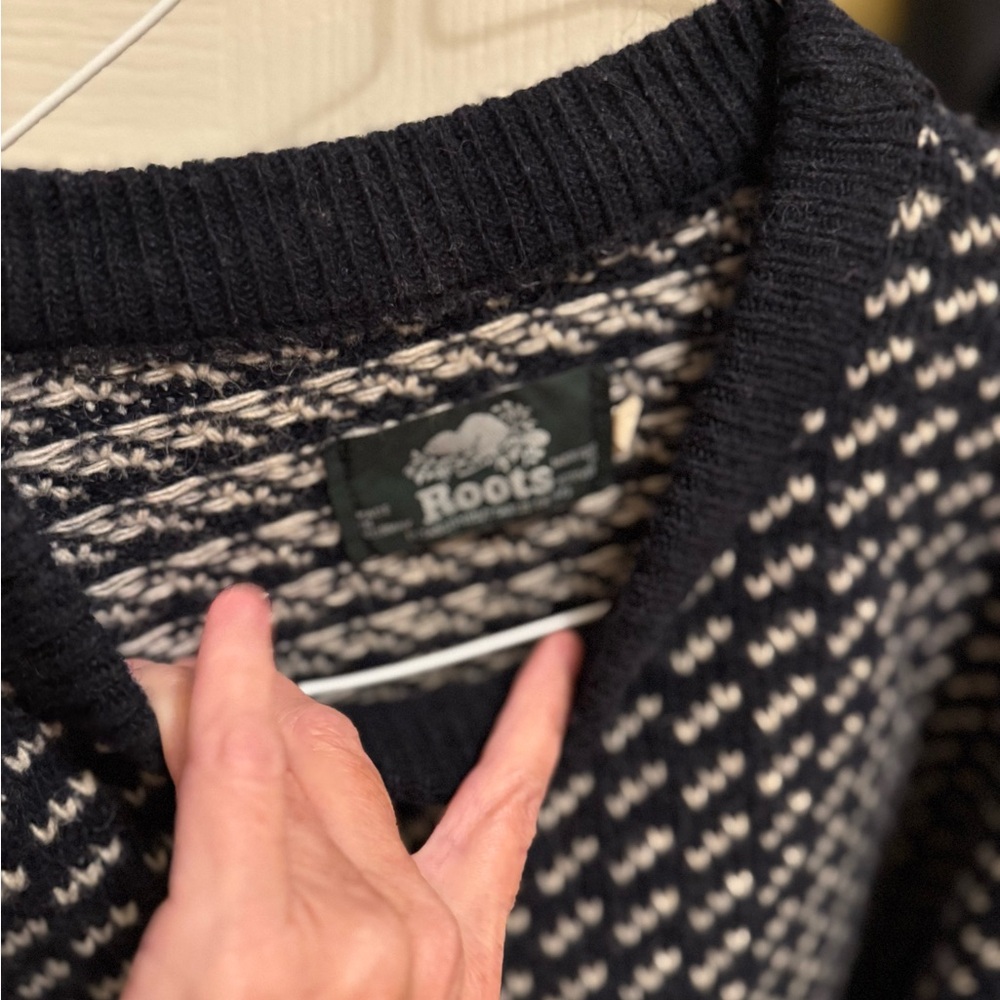 Vintage Roots Wool-Blend Sweater Navy & Cream Knit — Fair Isle Inspired - Picture 2 of 2
